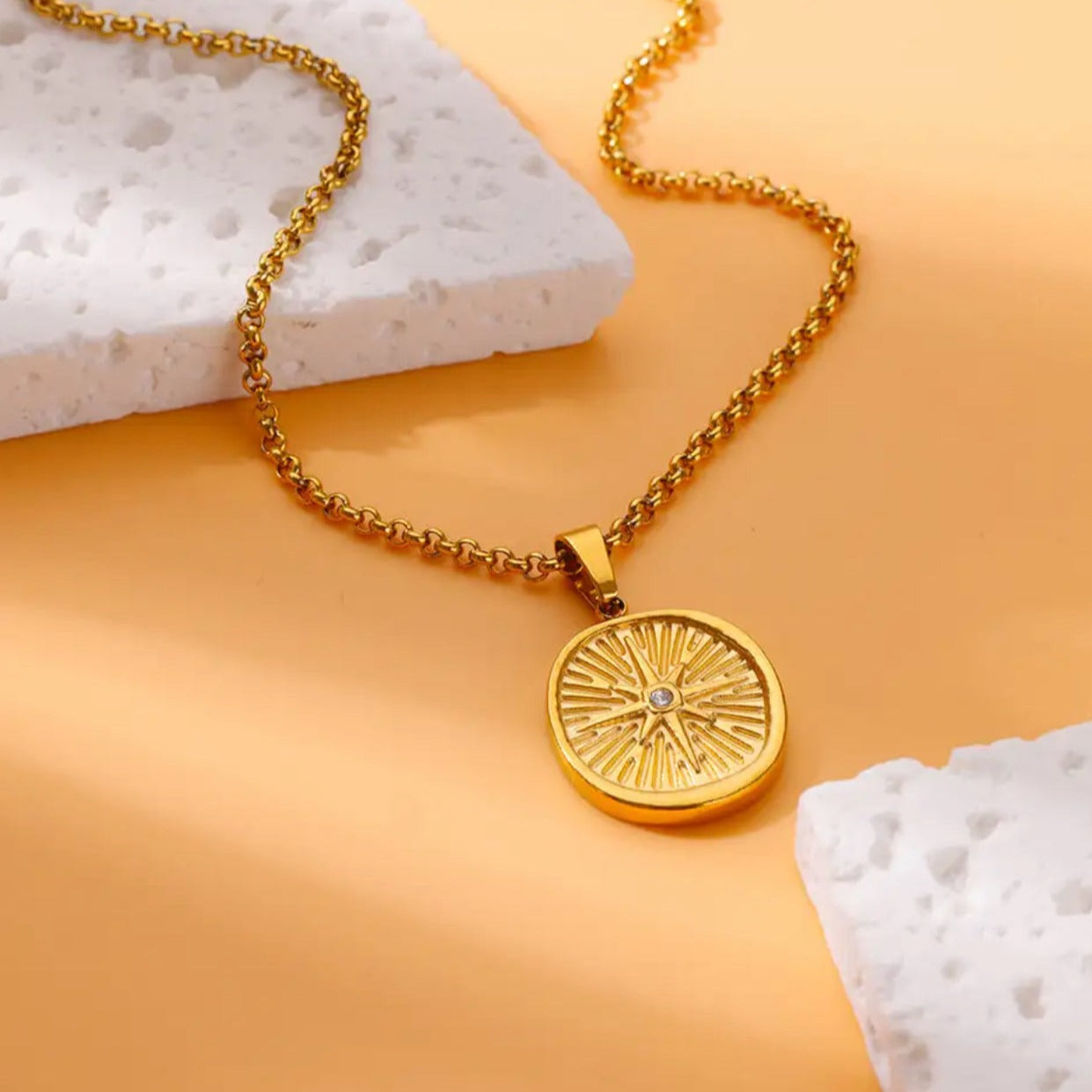 Star Zircon Circle Gold Necklace